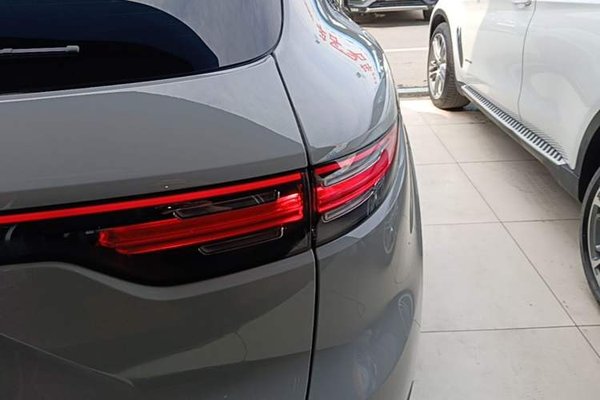 Porsche Cayenne E-Hybrid 2023, 50000 км, за 73632 USD - фото 7