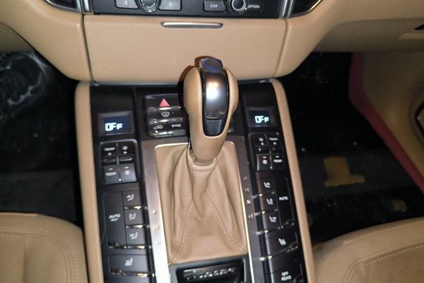 Porsche Macan 2014, 123200 км, за 15458 USD - фото 13