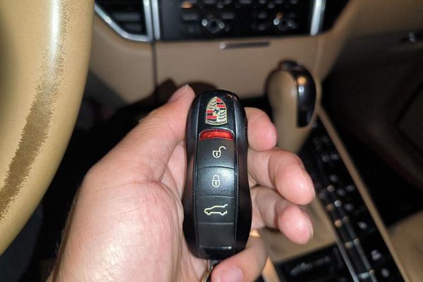 Porsche Macan 2014, 123200 км, за 15458 USD - фото 17