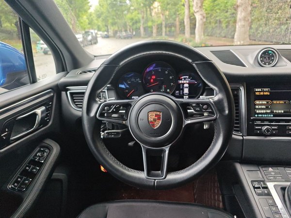 Porsche Macan 2014, 129300 км, за 16610 USD - фото 9