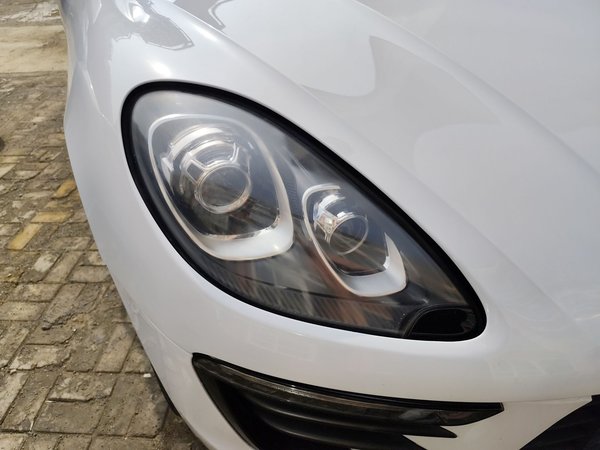 Porsche Macan 2014, 120900 км, за 19559 USD