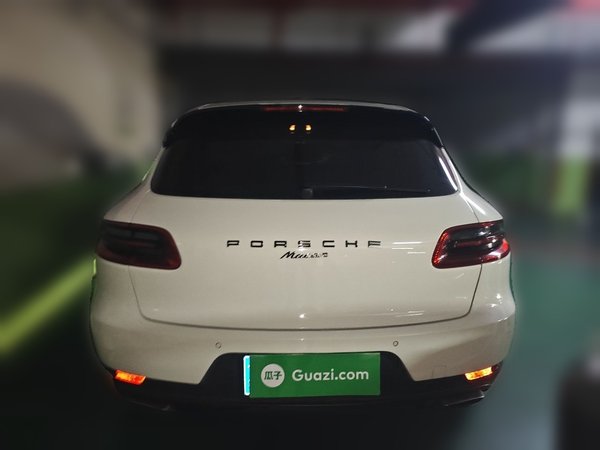 Porsche Macan 2014, 68300 км, за 16808 USD