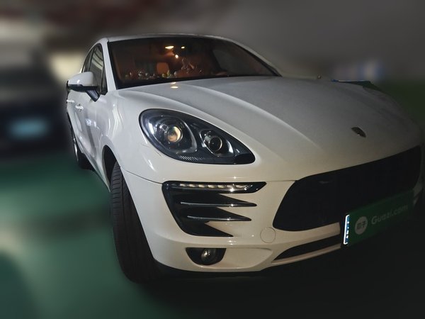Porsche Macan 2014, 68300 км, за 16808 USD