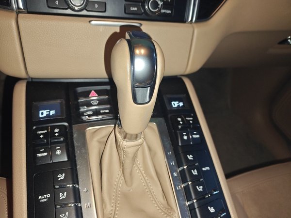 Porsche Macan 2014, 68300 км, за 16808 USD - фото 15