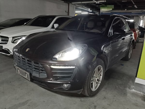 Porsche Macan · 2016 год