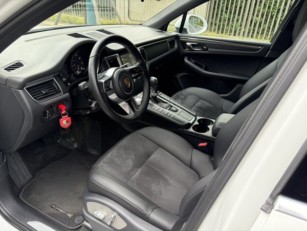 Porsche Macan 2016, 88700 км, за 19055 USD - фото 32