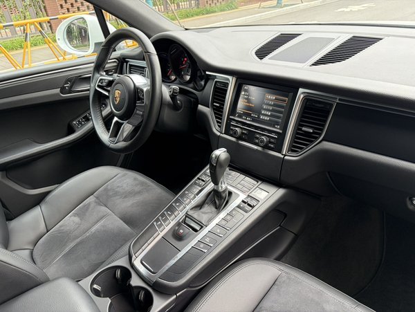 Porsche Macan 2016, 88700 км, за 19055 USD - фото 36