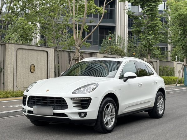 Porsche Macan · 2016 год