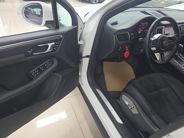 Porsche Macan 2016, 88700 км, за 19055 USD - фото 25