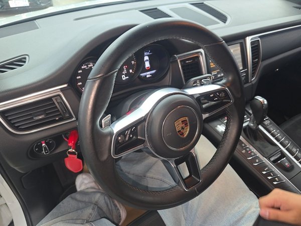 Porsche Macan 2016, 88700 км, за 19055 USD - фото 20