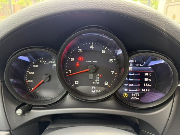 Porsche Macan 2016, 88700 км, за 19055 USD - фото 30