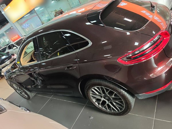Porsche Macan 2016, 148500 км, за 18518 USD