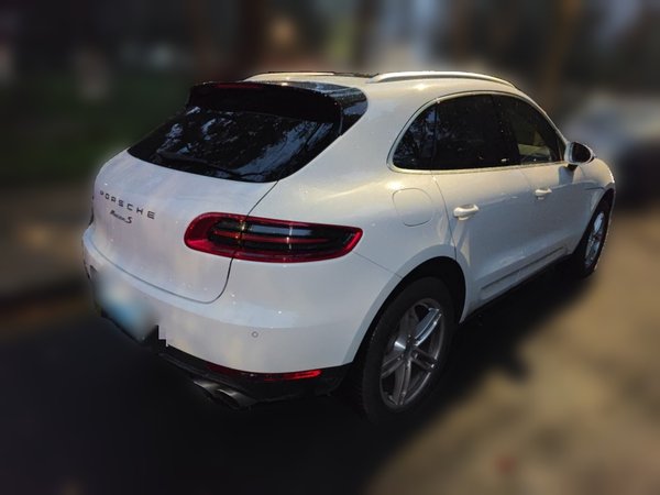 Porsche Macan 2017, 65700 км, за 33852 USD