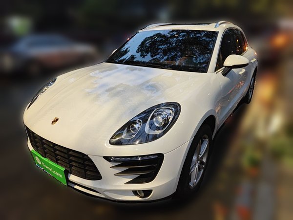 Porsche Macan 2017, 65700 км, за 33852 USD