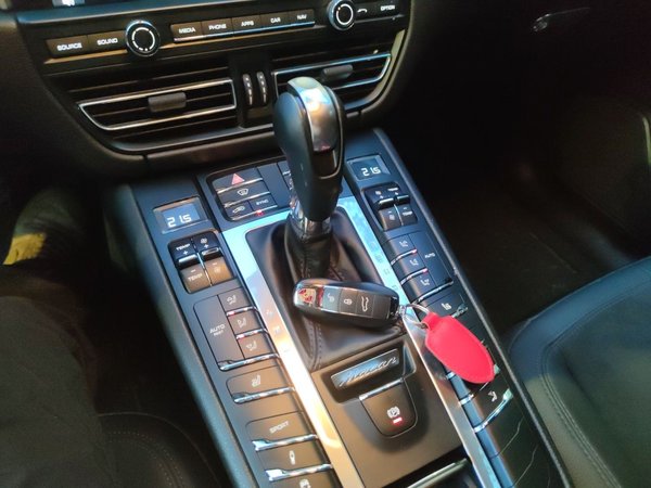 Porsche Macan 2018, 73300 км, за 28848 USD - фото 15