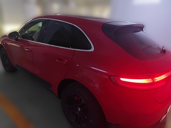Porsche Macan 2018, 74300 км, за 27305 USD