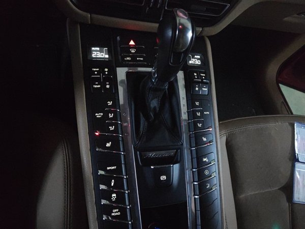 Porsche Macan 2018, 74300 км, за 27305 USD - фото 15