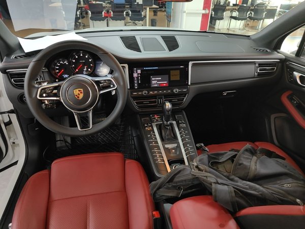 Porsche Macan 2018, 47699 км, за 36071 USD - фото 13