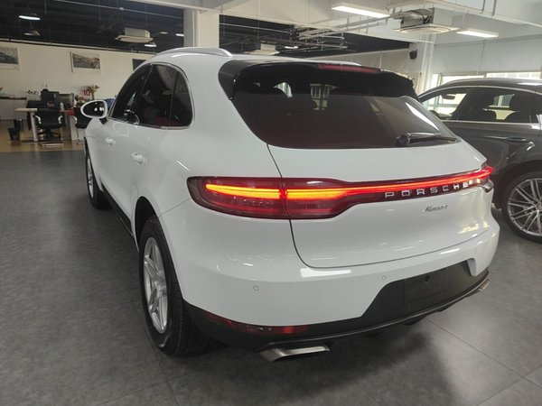 Porsche Macan 2018, 47699 км, за 36071 USD