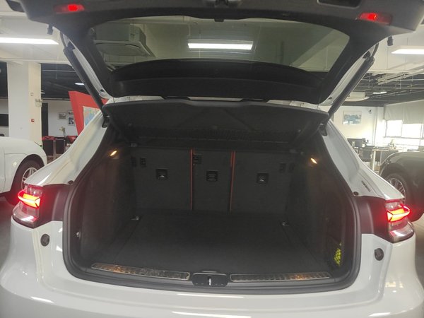 Porsche Macan 2018, 47699 км, за 36071 USD - фото 22