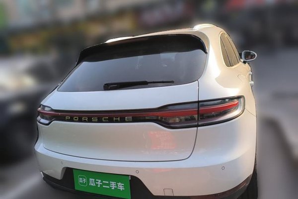 Porsche Macan 2018, 60500 км, за 29529 USD