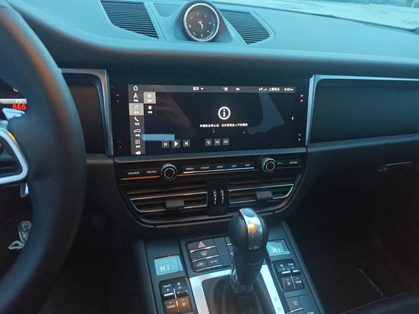 Porsche Macan 2021, 103400 км, за 36260 USD - фото 20