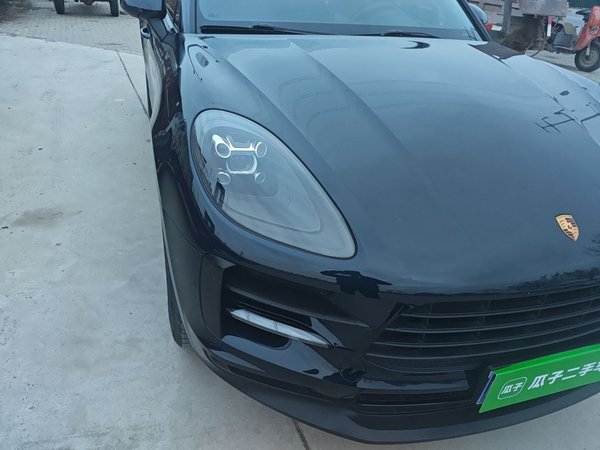 Porsche Macan 2021, 103400 км, за 36260 USD