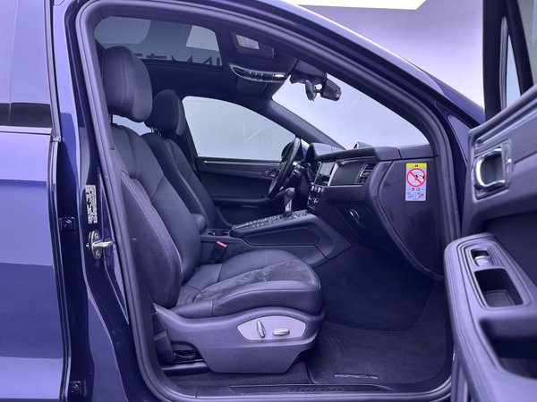 Porsche Macan 2021, 63600 км, за 34840 USD - фото 32