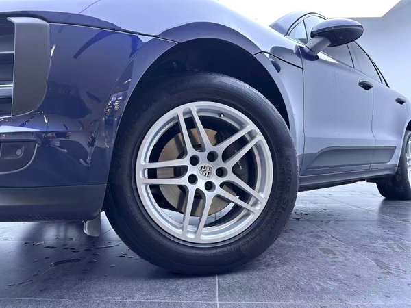 Porsche Macan 2021, 63600 км, за 34840 USD