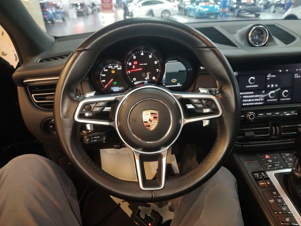Porsche Macan 2021, 63600 км, за 34840 USD - фото 10