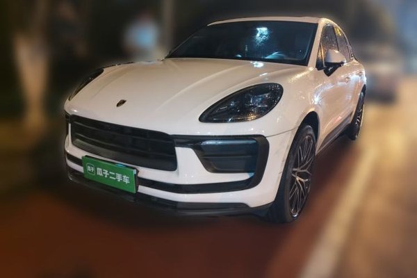 Porsche Macan · 2023 год