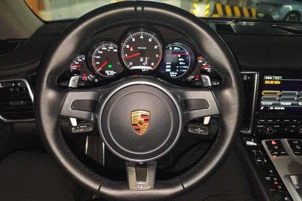 Porsche Panamera 2016, 61100 км, за 31523 USD - фото 10