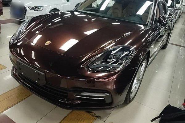 Porsche Panamera · 2017 год