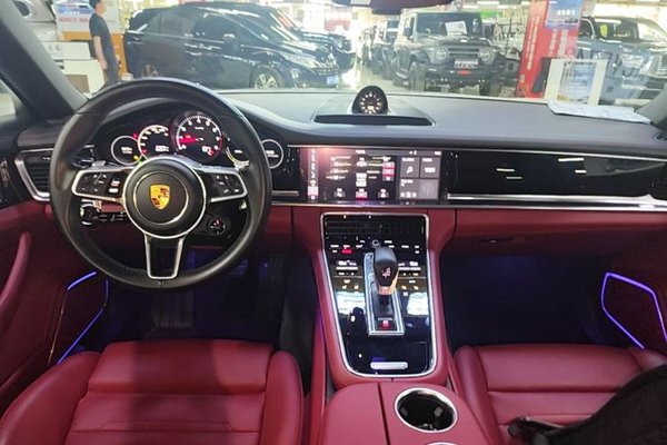 Porsche Panamera 2019, 51900 км, за 74269 USD - фото 12