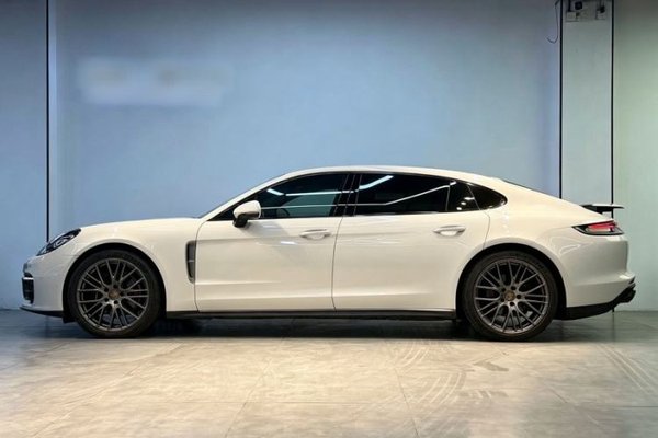 Porsche Panamera 2023, 24500 км, за 114205 USD