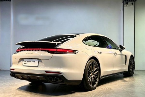 Porsche Panamera 2023, 24500 км, за 114205 USD