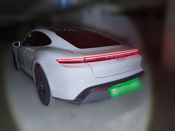 Porsche Taycan 2020, 83400 км, за 58769 USD - фото 6