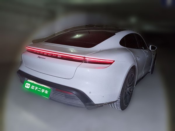 Porsche Taycan 2020, 83400 км, за 58769 USD