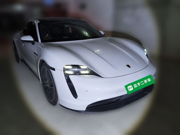 Porsche Taycan · 2020 год