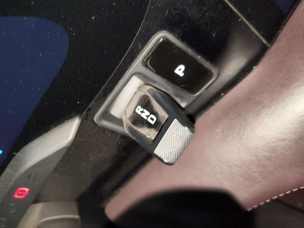 Porsche Taycan 2020, 83400 км, за 58769 USD - фото 14