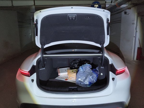 Porsche Taycan 2020, 83400 км, за 58769 USD - фото 20