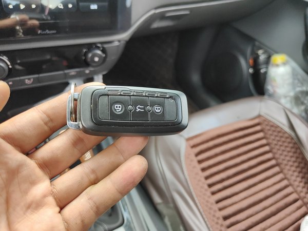 Qoros 3 2018, 86800 км, за 3374 USD - фото 11