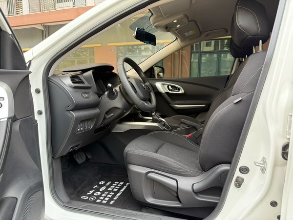 Renault Kadjar 2016, 89000 км, за 6145 USD - фото 24
