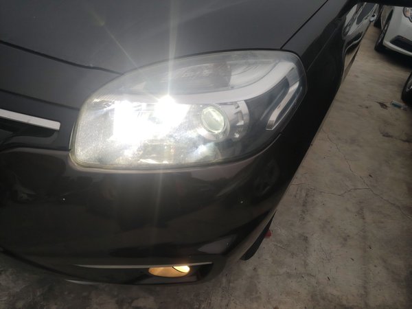 Renault Koleos 2014, 155000 км, за 5067 USD