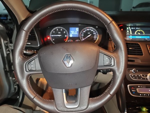 Renault Latitude 2011, 103600 км, за 4075 USD - фото 9