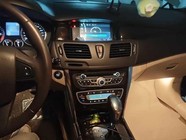 Renault Latitude 2011, 103600 км, за 4075 USD - фото 12