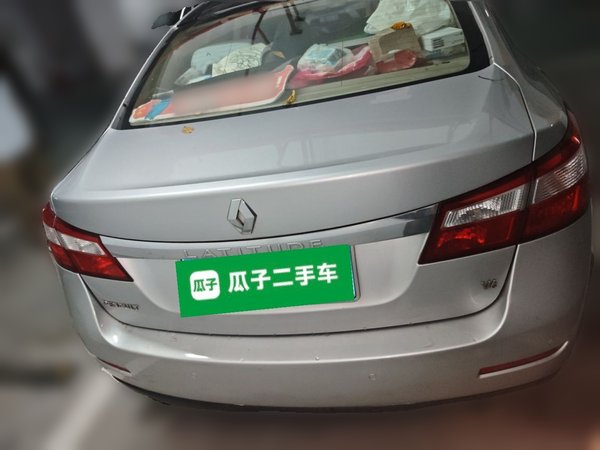 Renault Latitude 2011, 103600 км, за 4075 USD