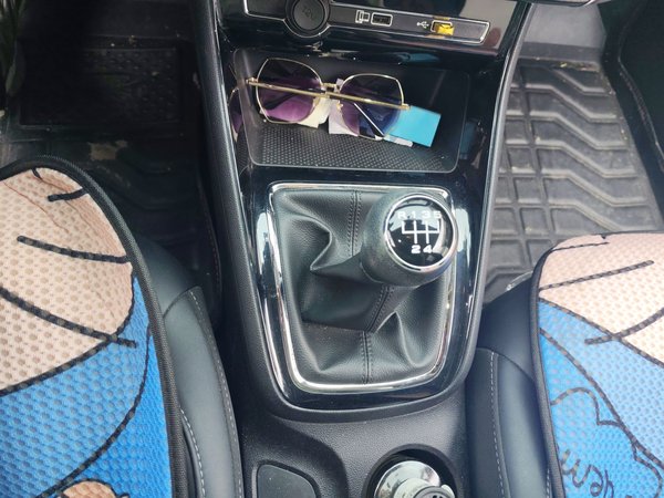 Roewe i5 2020, 12600 км, за 5579 USD - фото 15