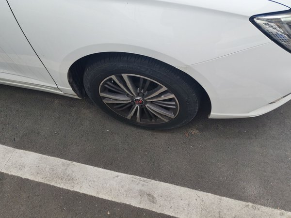 Roewe i5 2020, 12600 км, за 5579 USD - фото 8