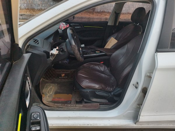 Roewe i5 2021, 39200 км, за 6882 USD - фото 11